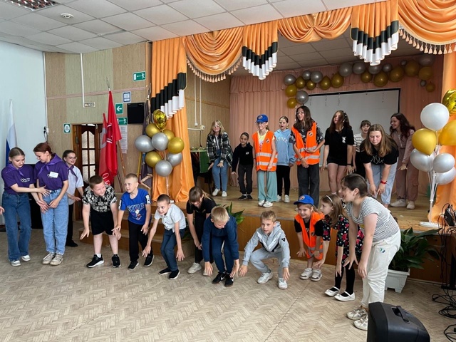 В пришкольном лагере «Дружба» МБОУ Дубровской №1 СОШ состоялось мероприятие «Ребята, давайте жить дружно»