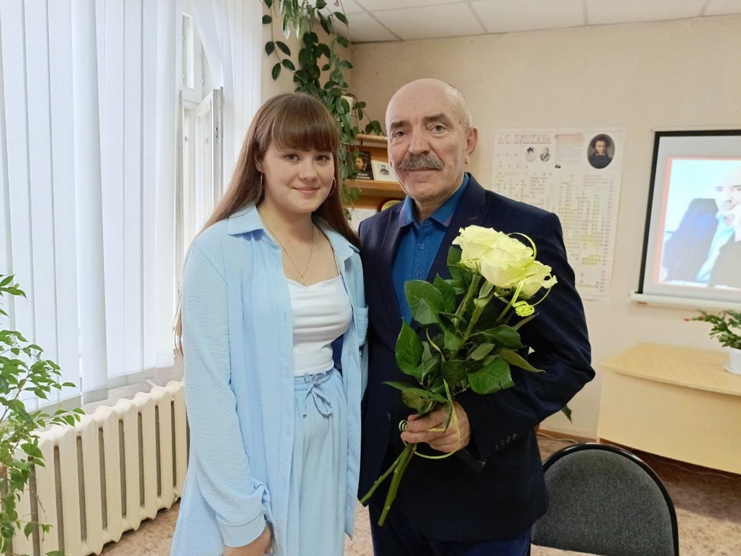 В центральной межпоселенческой библиотеке Дубровского района состоялась встреча с поэтом А.М. Потрашковым