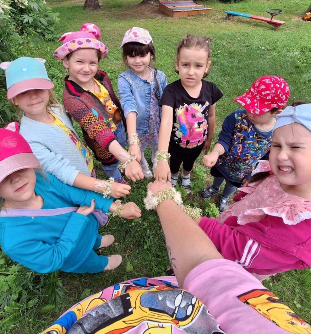 Воспитанники Дубровской № 1 СОШ продолжают экспериментировать с природными материалами