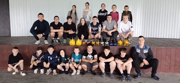 Спортсмены Дубровской СШ приняли участие в силовой тренировке по гиревому спорту