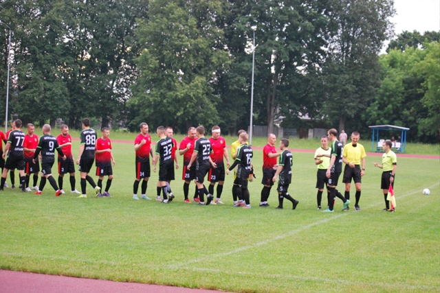 ФК «Дубровка» одержала победу над дятьковским «Мебельщиком»