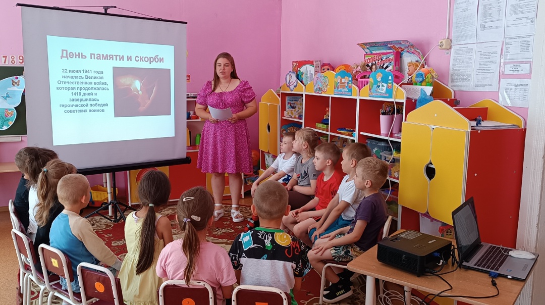 Для воспитанников МБОУ Дубровской № 1 СОШ прошел День памяти и скорби