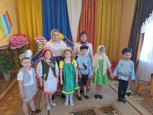 Воспитанники МБОУ Дубровской № 1 СОШ представили постановку сказки «Красная Шапочка»