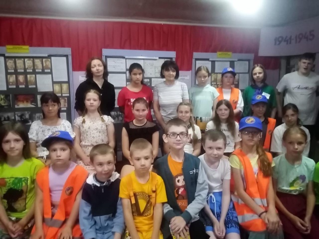 В пришкольном лагере «Дружба» МБОУ Дубровской №1 СОШ прошел День защитника природы.