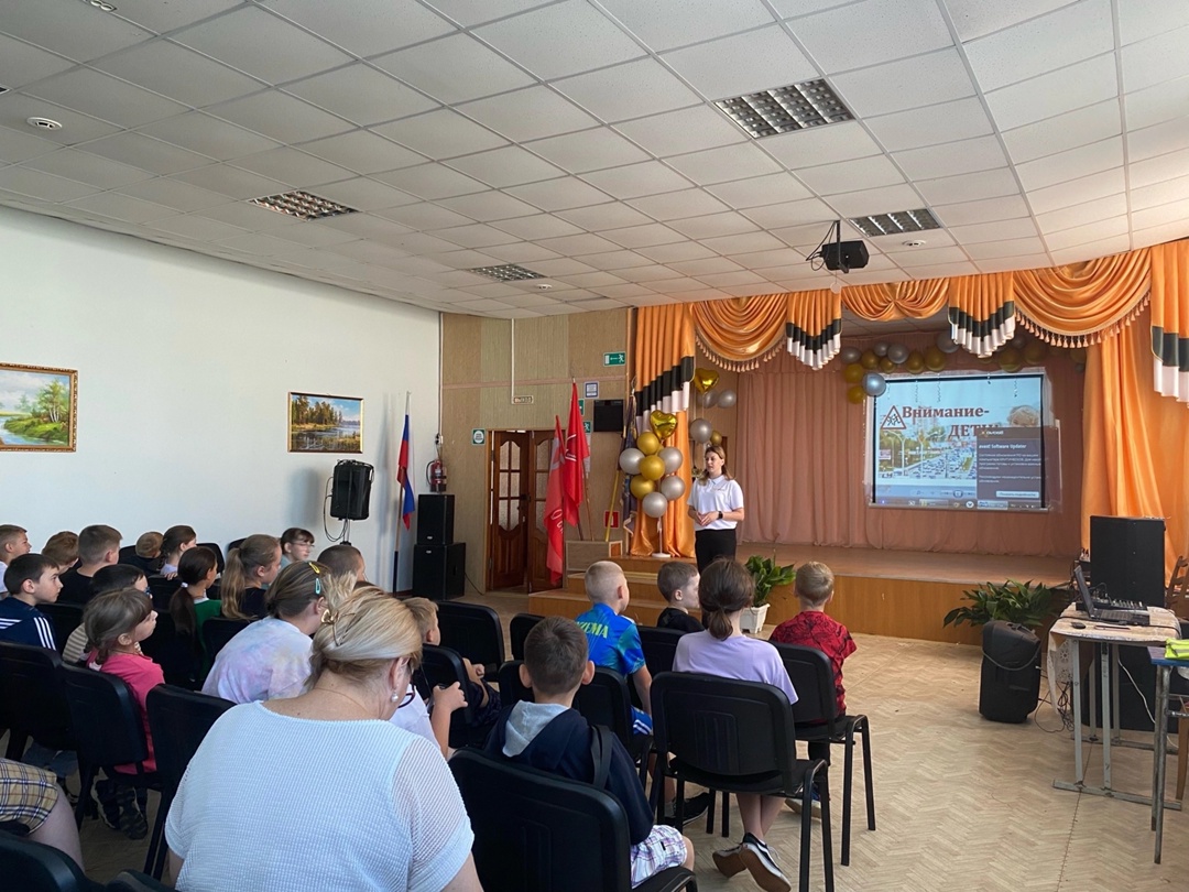 Ребята первичного отделения РДДМ МБОУ Дубровской №2 СОШ приняли участие в Общероссийской минуте молчания