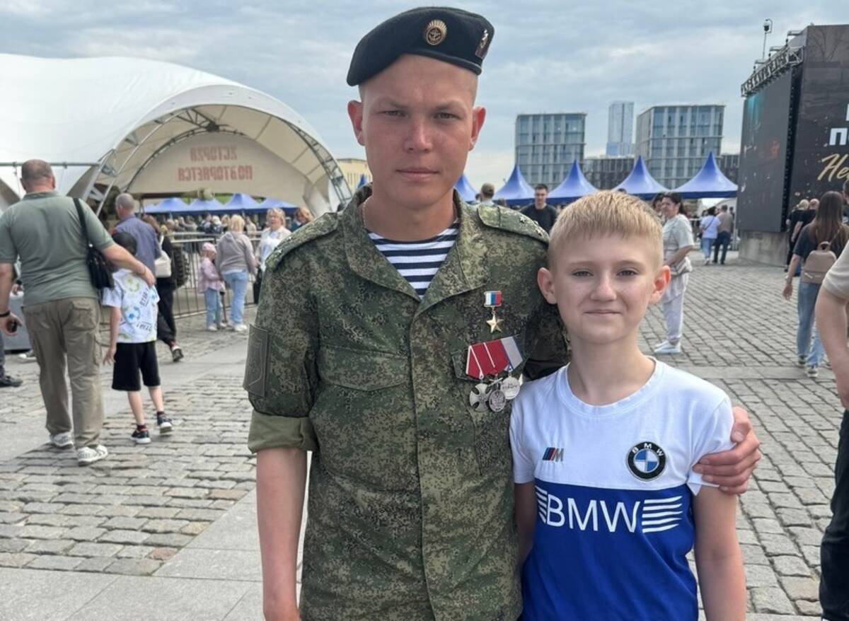 Стародубчанин Никита Дюбо встретился с Героем России Иваном Жарским