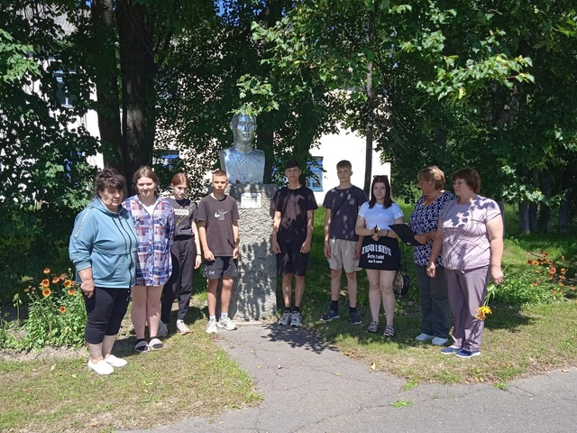 Работники СП «Рябчинский СДК» провели акцию «Помнить во все времена!» ко Дню партизан и подпольщиков