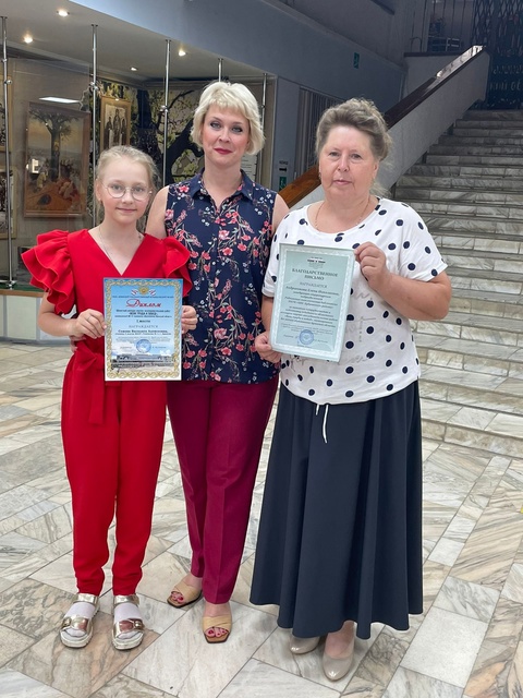 Заведующая Рябчинской поселенческой библиотеки выступила научным руководителем в областном конкурсе научно-исследовательских работ «Вехи труда и побед»