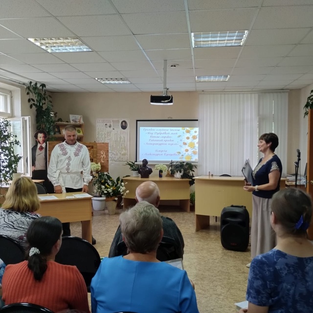 В Дубровской библиотеке прошла встреча в рамках районной акции «Над Дубровкой моей витают строки»
