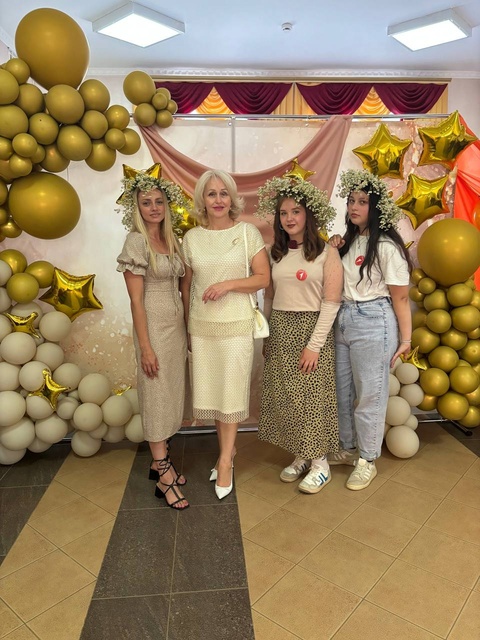 Активисты Движения Первых Дубровского района приняли участие в поздравлении семейных пар, отметивших юбилейные свадебные даты