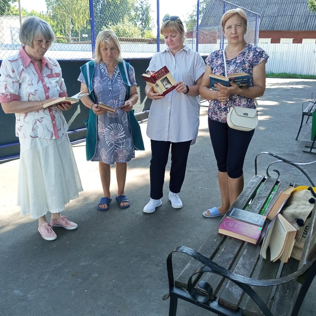 Библиотекарь Дубровской библиотеки посетила Дубровскую спортивную школу