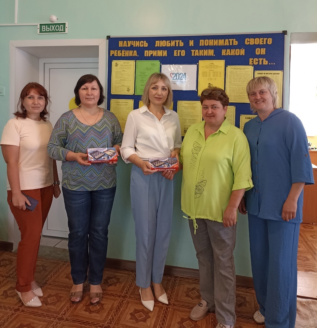 Команда Дубровского местного отделения Партии «Единая Россия» посетили воспитанников КЦСОН «Дубровского района»