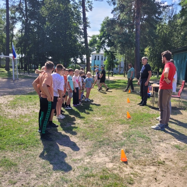 Воспитанники ГБУ КЦСОН Дубровского района приняли участие в мероприятии, посвященном Дню физкультурника