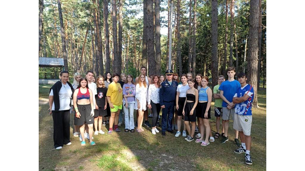 Дети из брянского центра «Лесной» встретились с бойцом спецоперации Андреем Шевченко