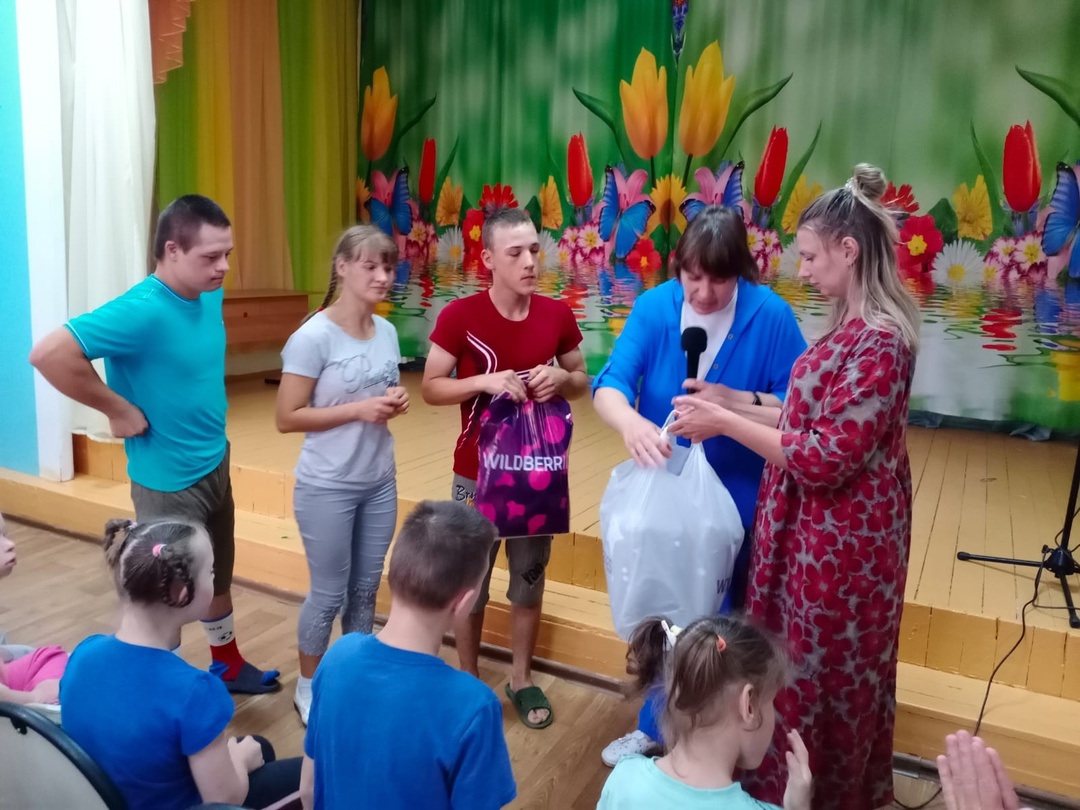 Дубровский детский дом-интернат посетили гости из Бежицкой церкви Храма Возрождения