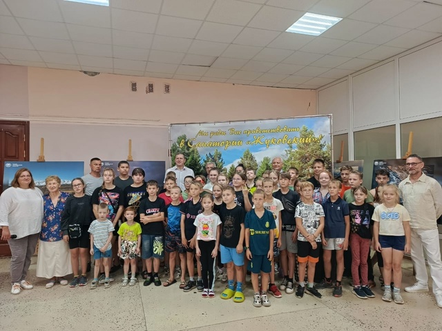 Воспитанники ГБУ КЦСОН Дубровского района посетили выставку «Россия с высоты птичьего полета»