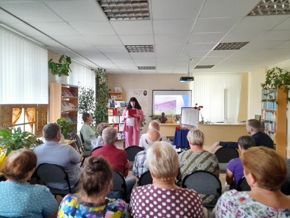 В Дубровской библиотеке состоялся вечер-портрет «Художник сельского дела. П.Д.Рылько»