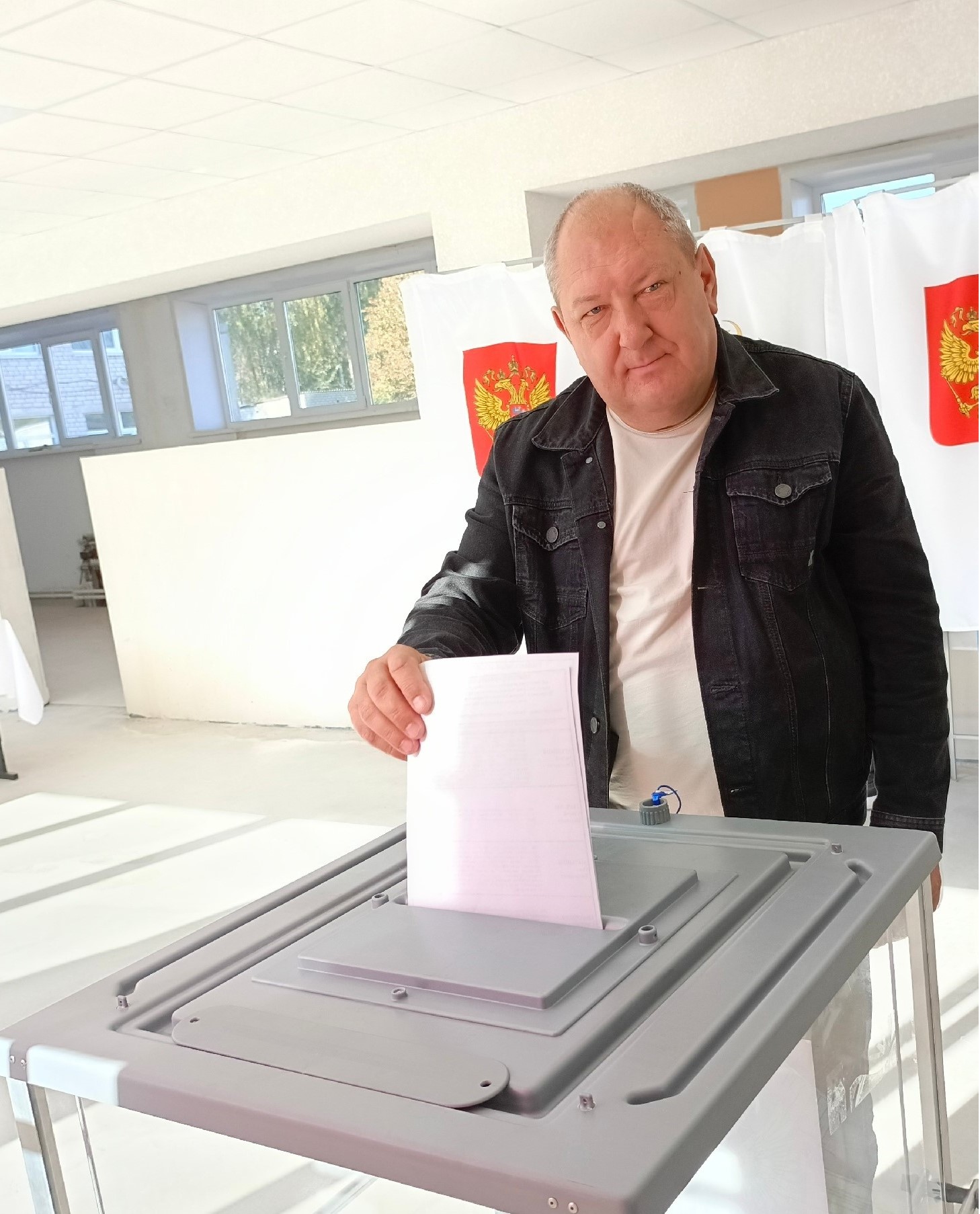 Глава МО «Дубровский район» Геннадий Анатольевич Черняков исполнил свой гражданский долг