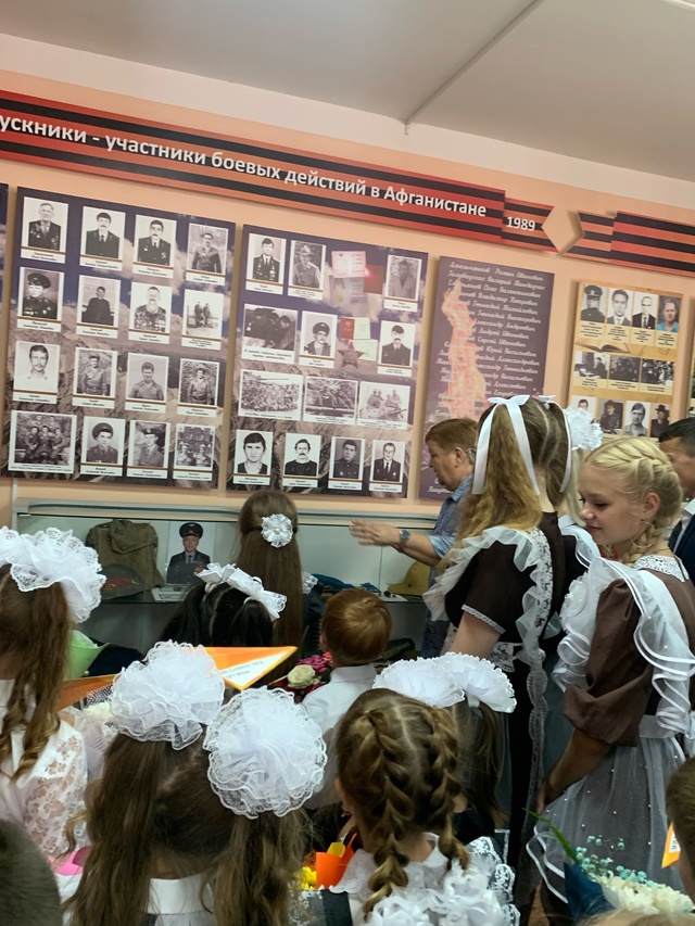 Для учащихся МБОУ «Сещинская СОШ им. К.Я.Поварова» провели экскурсию в школьный музей