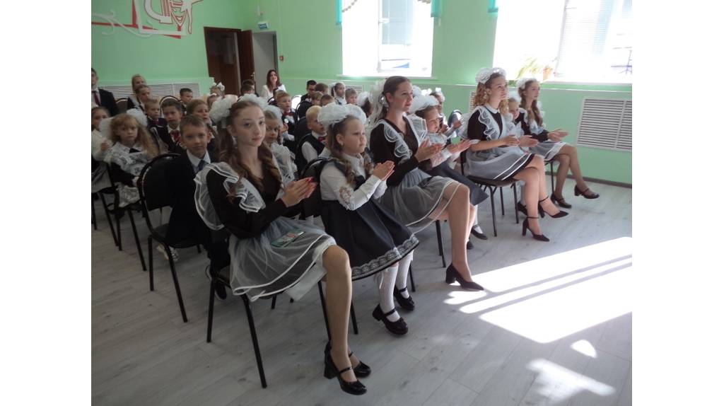 В Дятьково после капитального ремонта открылась городская гимназия