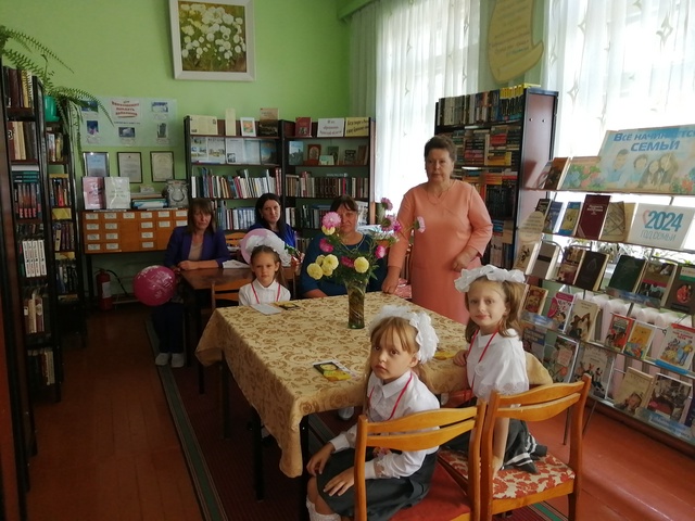 В Рябчинской библиотеке состоялось праздничное мероприятие