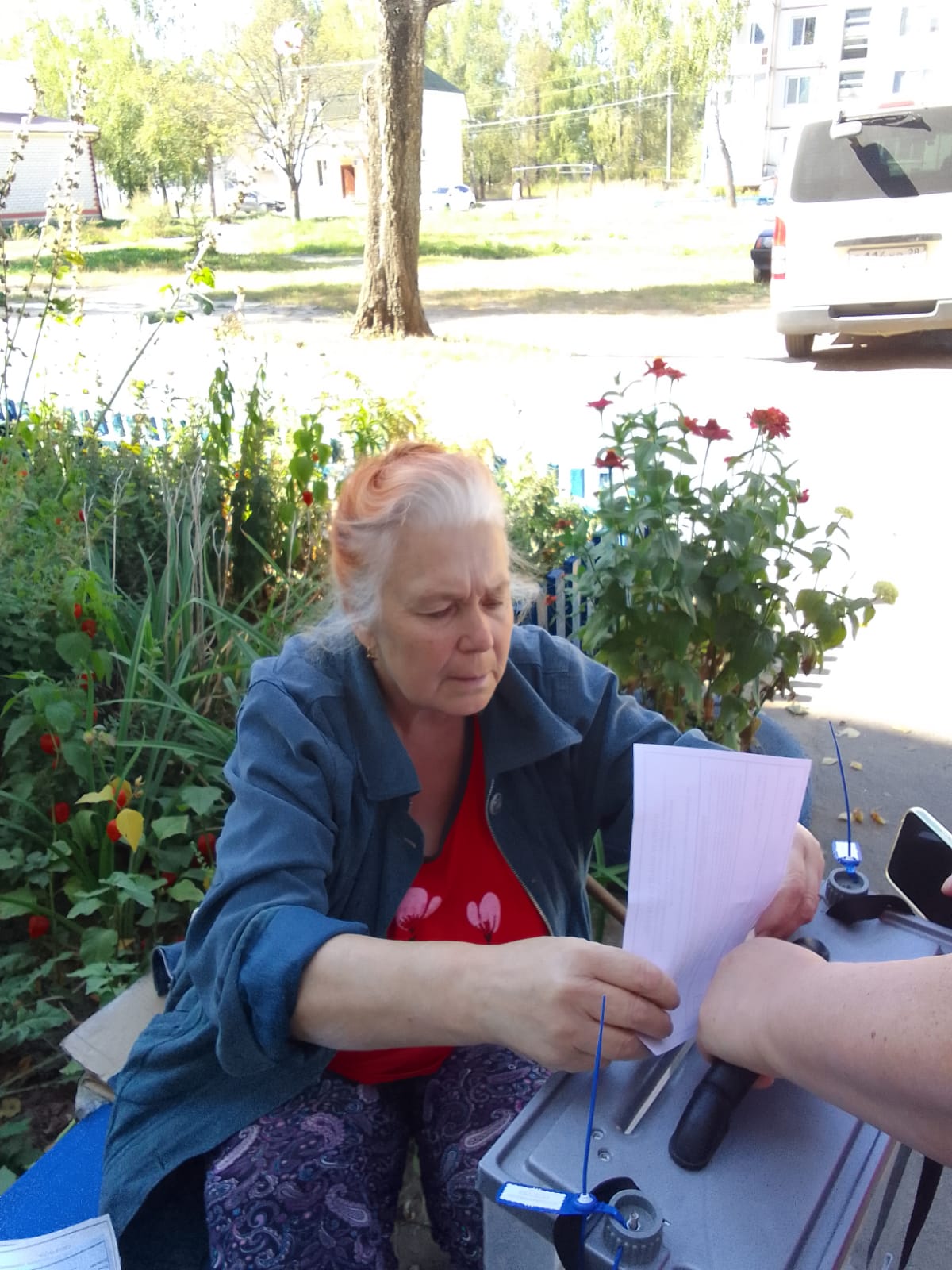 Дубровчане голосуют на дому