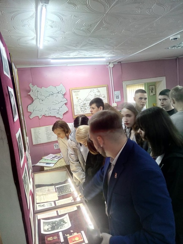 В Дубровском краеведческом музее открылась выставка, посвящённая 120-летию Рылько Петра Дмитриевича