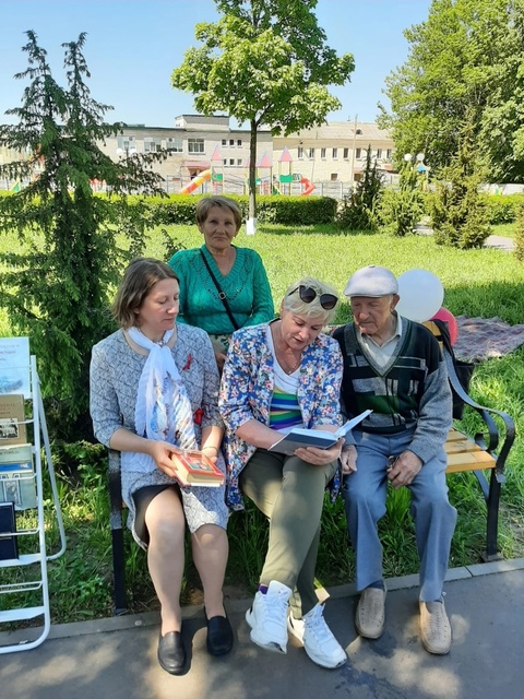 Члены Клуба для пожилых людей ГБУ КЦСОН Дубровского района принимают активное участие в общественных мероприятиях