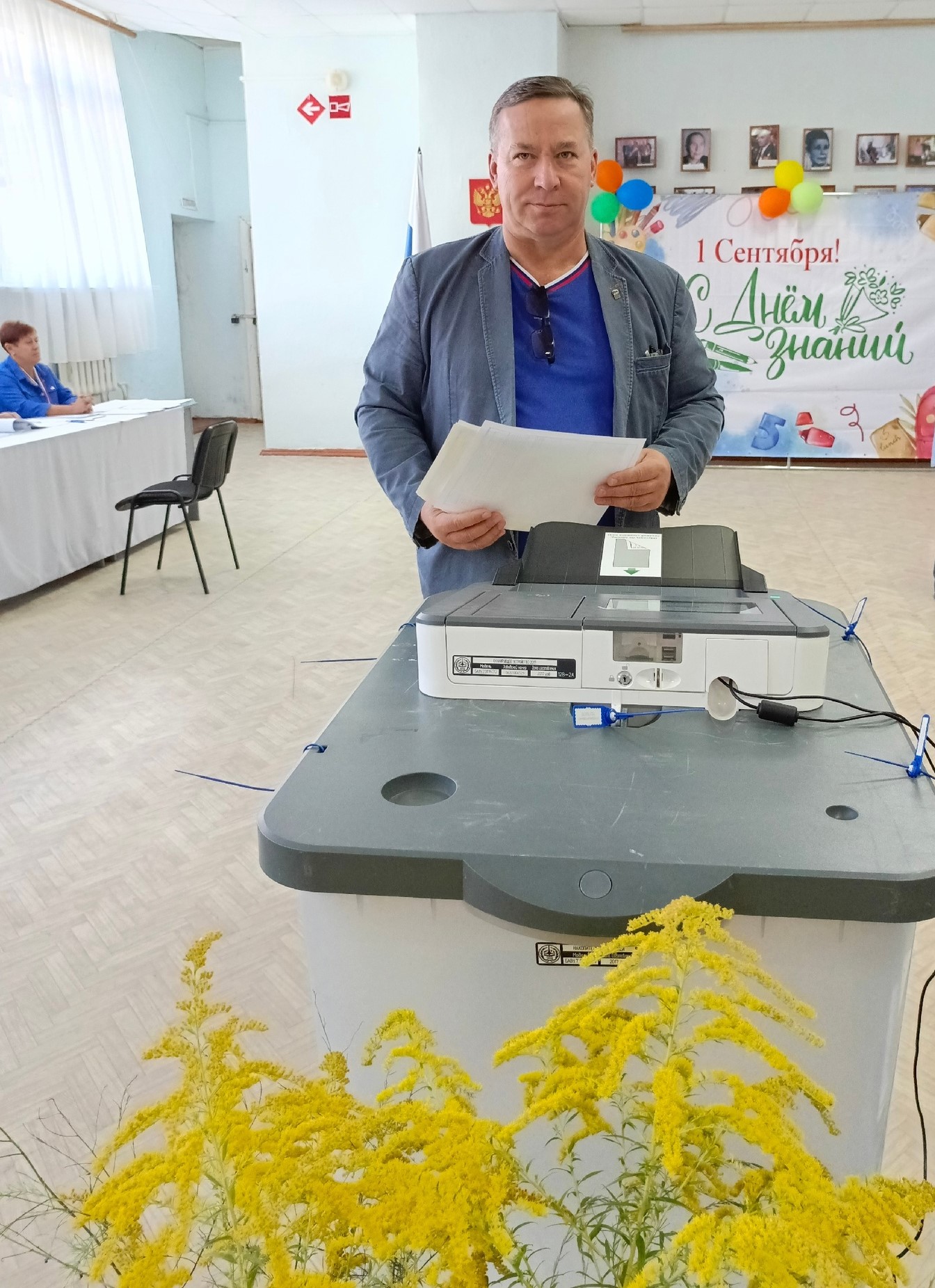 Свой гражданский долг исполнил глава администрации Дубровского района И. А. Шевелев