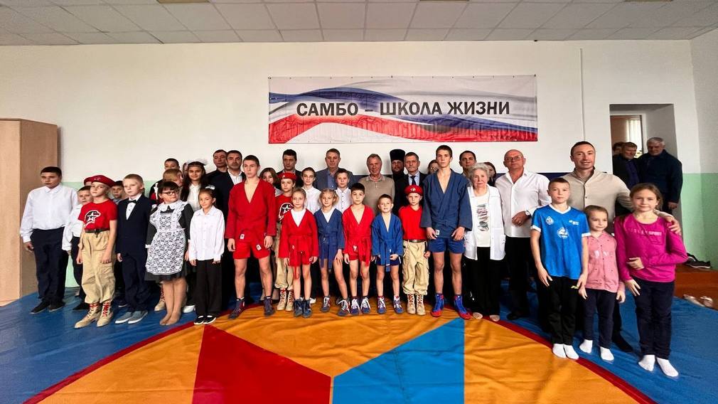 В селе Алешенка Навлинского района торжественно открылась секция по самбо