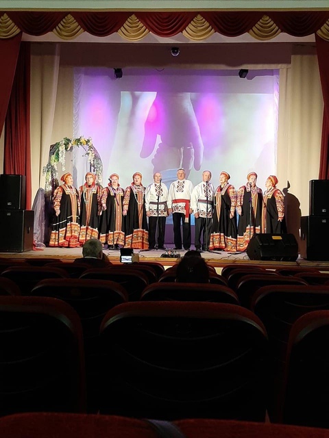 Концертную программу «Папы разные важны!» посетили члены Клуба для пожилых людей и слушатели Университета третьего возраста Отделения дневного пребывания и реабилитации ГБУ КЦСОН Дубровского района