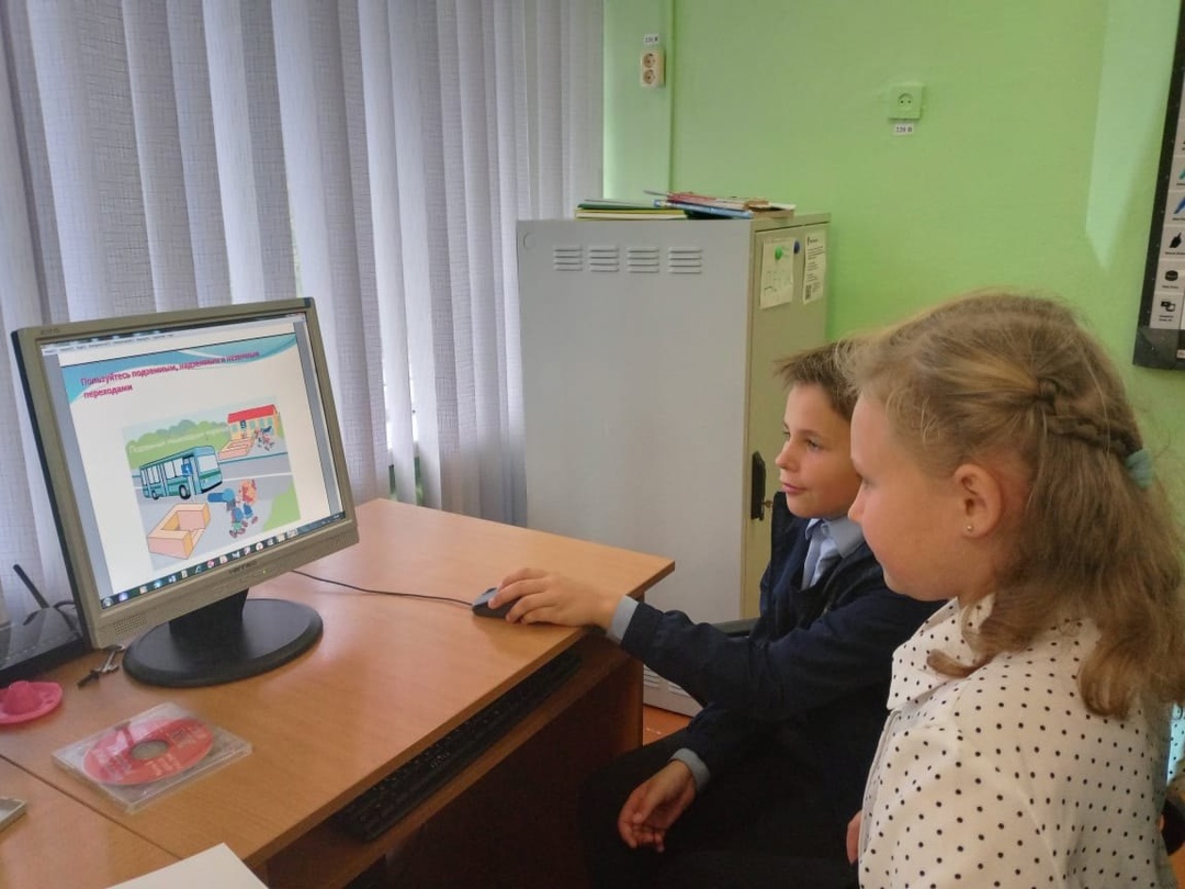 В Давыдчинской ООШ прошёл классный час на тему «Участники дорожного движения. Правила поведения участников дорожного движения»