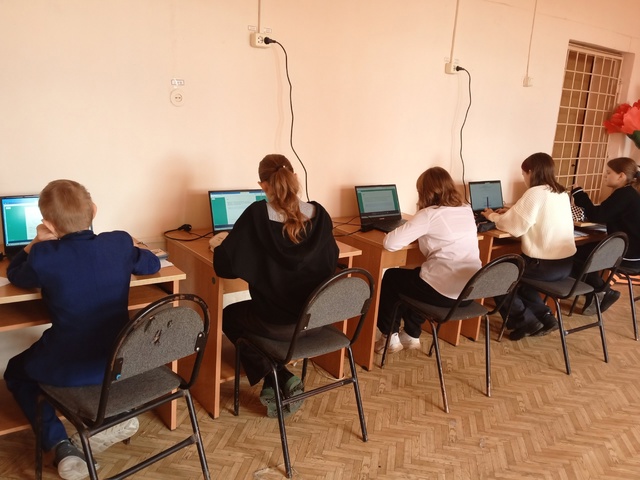 Обучающиеся Дубровской №1 СОШ приняли участие в школьном этапе Всероссийской олимпиады по математике