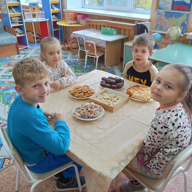 В Дубровском детском саду №4 прошли мероприятия, посвященные Всемирному дню хлеба