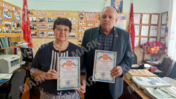 Коллектив войсковой части поблагодарил новозыбковских ветеранов за помощь участникам спецоперации