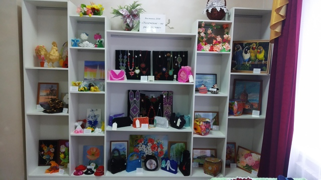 В Дубровском ДК начала работу выставка декоративно-прикладного творчества «Увлечение ― не развлечение»