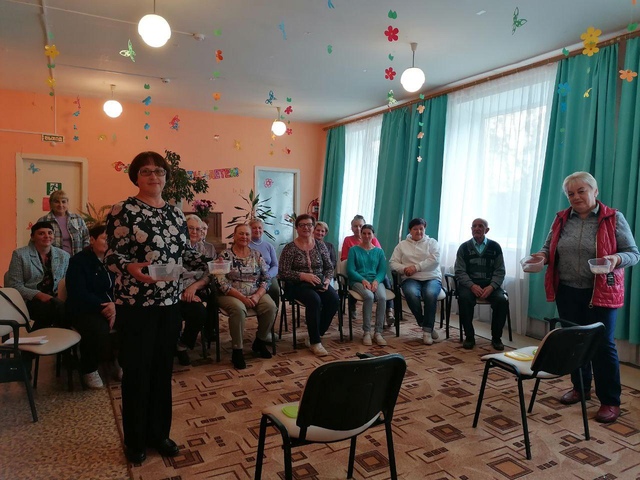 В ГБУ КЦСОН Дубровского района состоялась развлекательная программа «Ваш возраст золотой»
