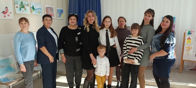 В Больше-Островенской библиотеке прошло мероприятие в рамках фестиваля читающих семей «Это семейное!»