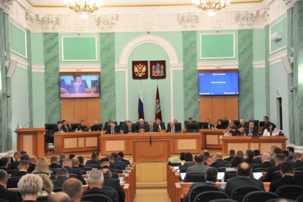 Депутаты Брянской облдумы поддержали предложение об установлении единовременной выплаты в размере 150 тыс рублей добровольцам отряда «БАРС – Брянск»