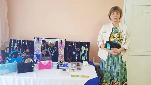 В Давыдчинском СДК прошла выставка декоративно — прикладного искусства «Дарите людям красоту»