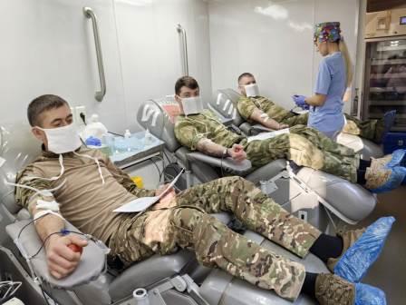 Росгвардейцы приняли участие в донорской акции «От сердца к сердцу» в Брянске