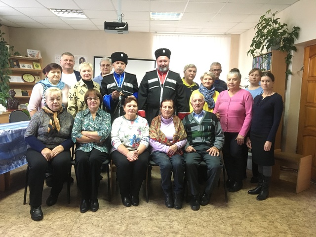 В Дубровской библиотеке прошла встреча с представителями хуторского казачьего общества «Дубровка»