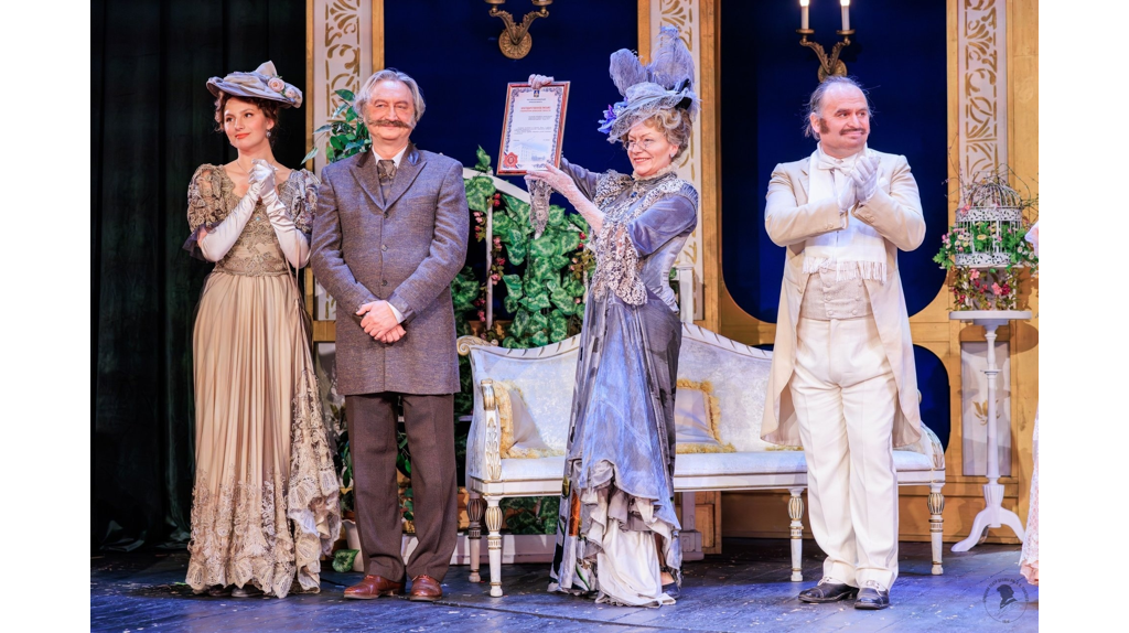 Губернатор Александр Богомаз поблагодарил труппу МХАТа за гастроли в Брянске