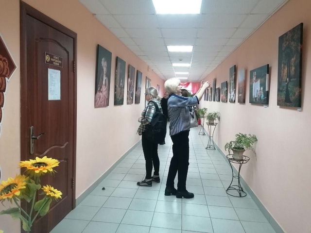 Пожилые люди Дубровского района посетили открытие фотовыставки