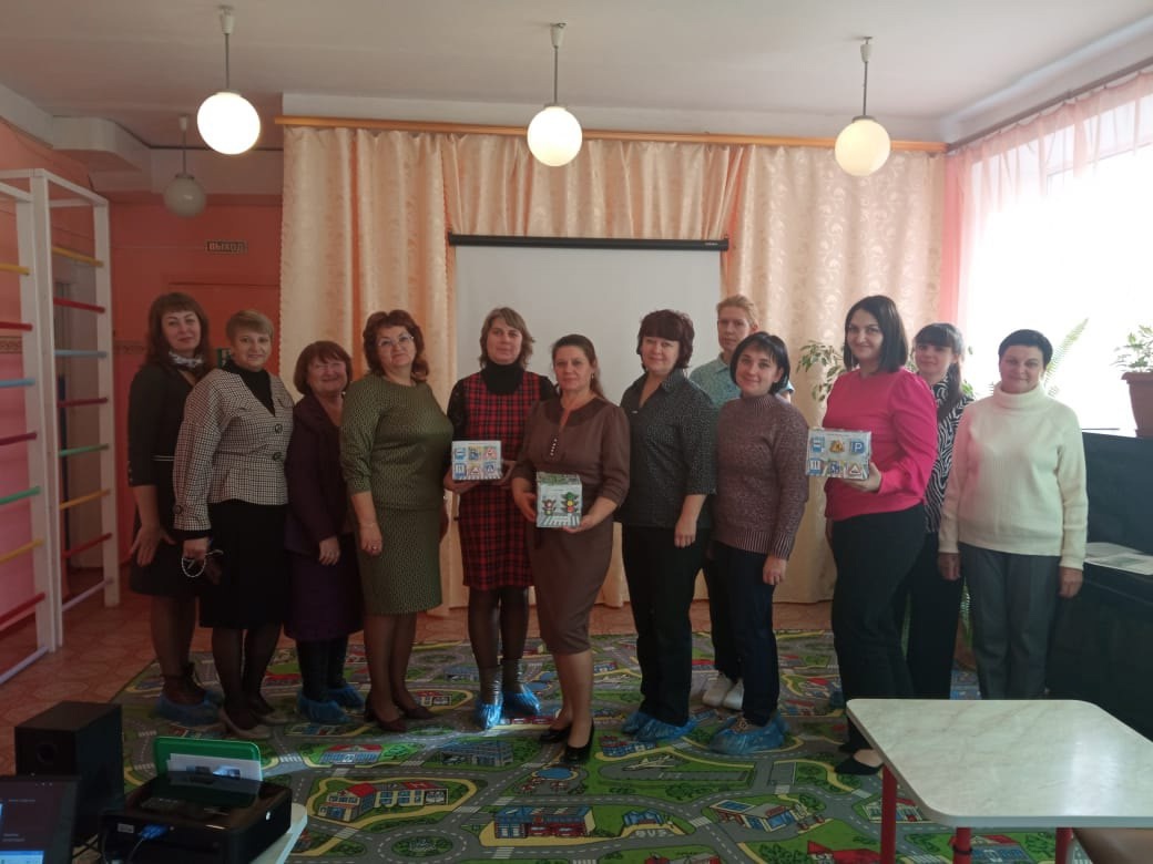 В дошкольной группе МБОУ «Сещинская СОШ им. К. Я. Поварова» состоялся районный семинар воспитателей ДОУ на тему: «Формирование у дошкольников основ безопасности жизнедеятельности в соответствии с ФОП ДО».