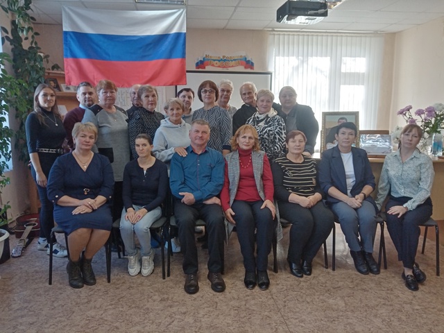 В Дубровской библиотеке состоялось мероприятие, посвященное памяти поэта-земляка Алексеенкова