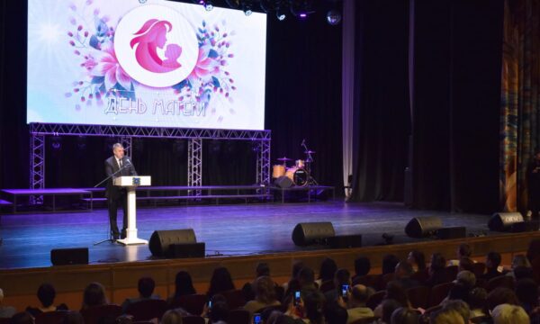 Брянский губернатор Богомаз рассказал о мерах поддержки семей с детьми