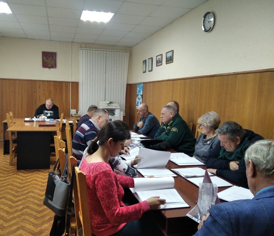 В Дубровке состоялось заседание постоянных комиссий Дубровского районного Совета народных депутатов восьмого созыва