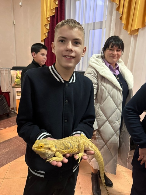 Учащиеся МБОУ Дубровской №1 СОШ посетили выставку «Живые пауки — гиганты»