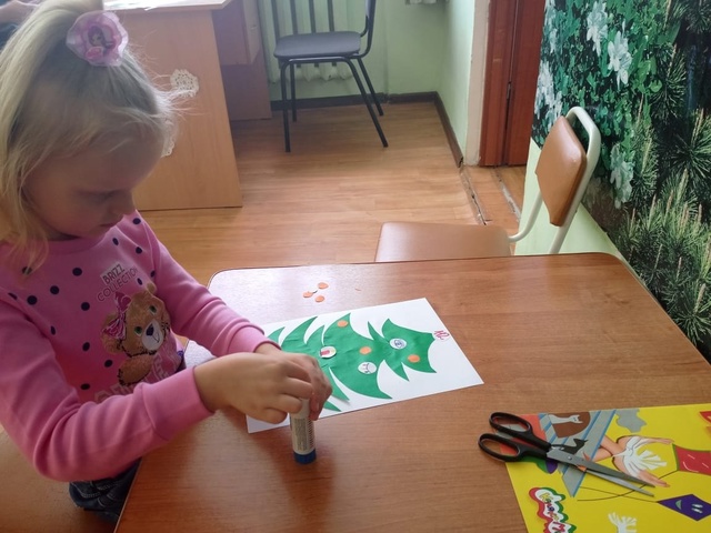 В дошкольной группе Давыдчинской ООШ прошло занятие «Безопасный Новый год»